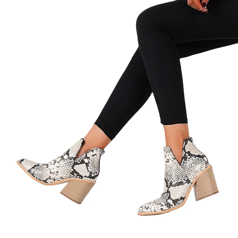 2021 Fall Winter New Leopard Print Short Boots Women'S Thick-Heeled Pointed High-Heeled Martin Boots
2021 Fall Winter New Leopard Print Short Boots Women'S Thick-Heeled Pointed High-Heeled Martin Boots