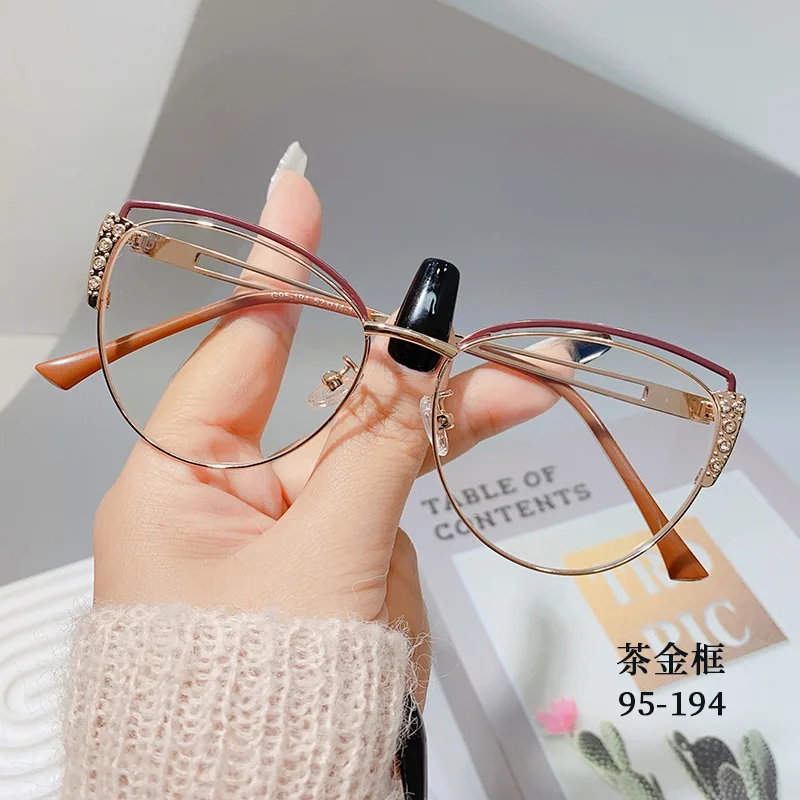 95194 fashion metal cat eye glasses frame computer anti blue light glasses unisex eyeglasses frame 2023
95194 fashion metal cat eye glasses frame computer anti blue light glasses unisex eyeglasses frame 2023