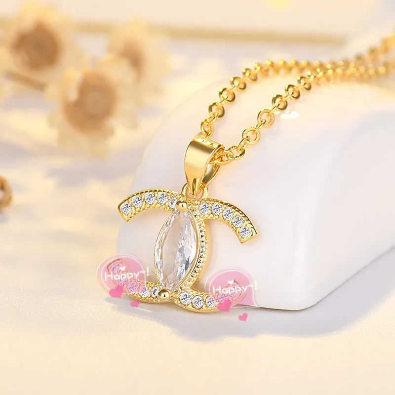 Simple Girl Letter Pendant Clavicle Chain C Necklace Women gold plated jewelry 18k pendant necklace for women jewelry for wholes, Silver color/gold color/rose gold
Simple Girl Letter Pendant Clavicle Chain C Necklace Women gold plated jewelry 18k pendant necklace for women jewelry for wholes, Silver color/gold color/rose gold