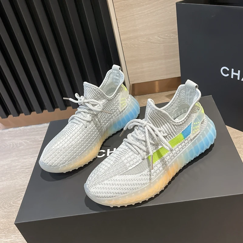 2021 New Design Original Quality Custom Brand Logo Reflective Yeezy 350 V2 Men Running Sneakers Women Sports Shoes, 5color(white,pink,grey,coffer brown,denim blue)
2021 New Design Original Quality Custom Brand Logo Reflective Yeezy 350 V2 Men Running Sneakers Women Sports Shoes, 5color(white,pink,grey,coffer brown,denim blue)