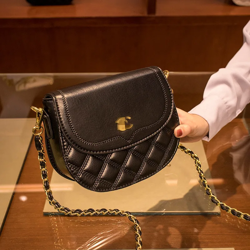 Shell Handbag Women's Summer 2022 New Rhombus Bag Brand-name One-shoulder Messenger Bag Small Round Bag, As shown
Shell Handbag Women's Summer 2022 New Rhombus Bag Brand-name One-shoulder Messenger Bag Small Round Bag, As shown