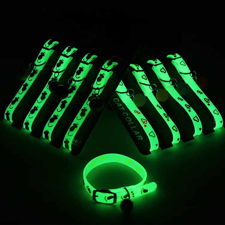 Pet collar cat and dog luminous bell collar adjustable rubber glow-in-the-dark Walker supplies
Pet collar cat and dog luminous bell collar adjustable rubber glow-in-the-dark Walker supplies