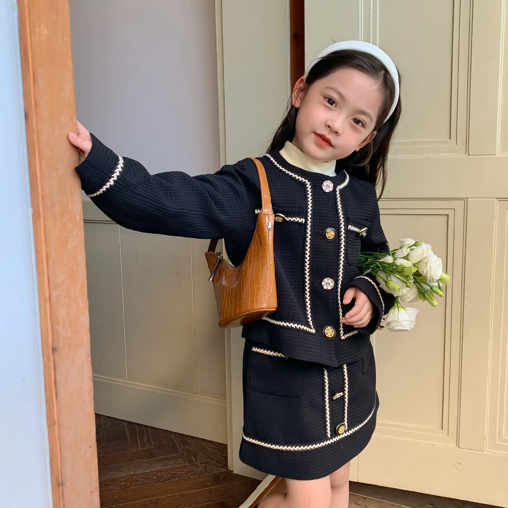2022 autumn new arrival little girls black jacket with skirt toddler kids 2 pcs clothing set 0664XP467063
2022 autumn new arrival little girls black jacket with skirt toddler kids 2 pcs clothing set 0664XP467063