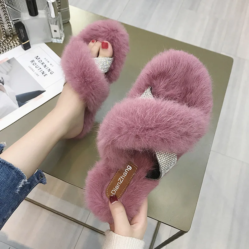 Comfortable Indoor Fur Slides Korean Furry Outdoor Soft Non-slip Wholesale Fashion Winter Slippers For Shoes women, Regular colors
Comfortable Indoor Fur Slides Korean Furry Outdoor Soft Non-slip Wholesale Fashion Winter Slippers For Shoes women, Regular colors