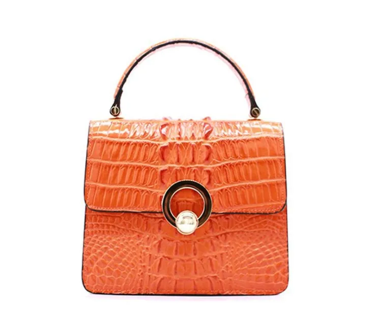 European and American crocodile pattern cowhide small square bag versatile fashion shaped bag portable messenger chain women's b
European and American crocodile pattern cowhide small square bag versatile fashion shaped bag portable messenger chain women's b