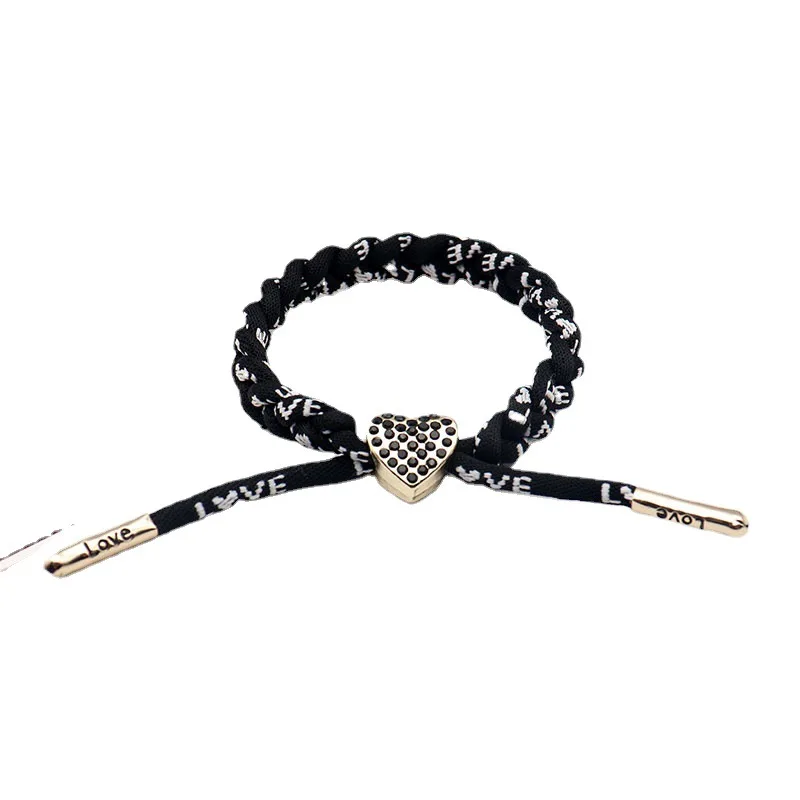 Adjustable DIY Woven Bracelet Love Heart Shaped Diamond Studded Exquisite Little Lion Bracelet Unisex
Adjustable DIY Woven Bracelet Love Heart Shaped Diamond Studded Exquisite Little Lion Bracelet Unisex