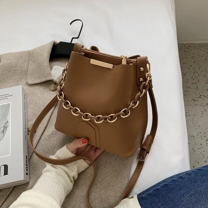hot selling fashion crossbody women 2021 summer big women bucket vintage chain shoulder bag vintage, Customizable 
hot selling fashion crossbody women 2021 summer big women bucket vintage chain shoulder bag vintage, Customizable