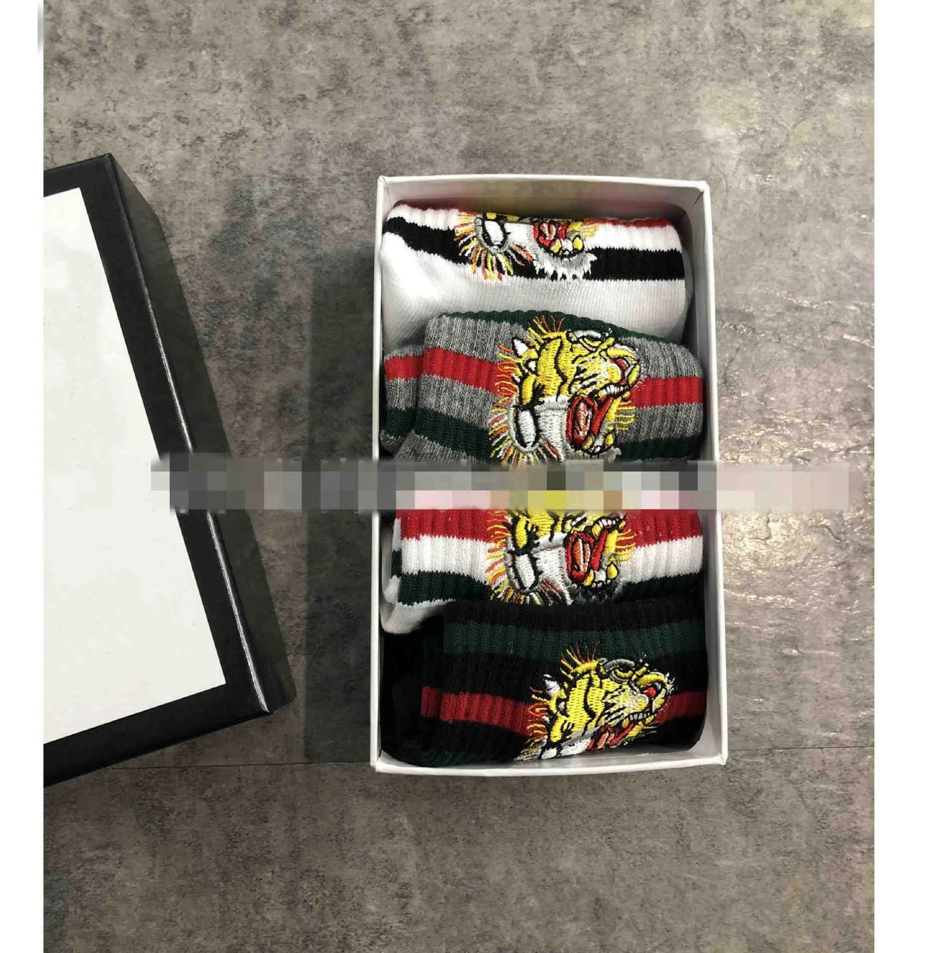 Brand 1Box= 4 Pairs Gift Box Animal Embroidery Striped Style Men's Ssports Cotton Socks, Picture
Brand 1Box= 4 Pairs Gift Box Animal Embroidery Striped Style Men's Ssports Cotton Socks, Picture