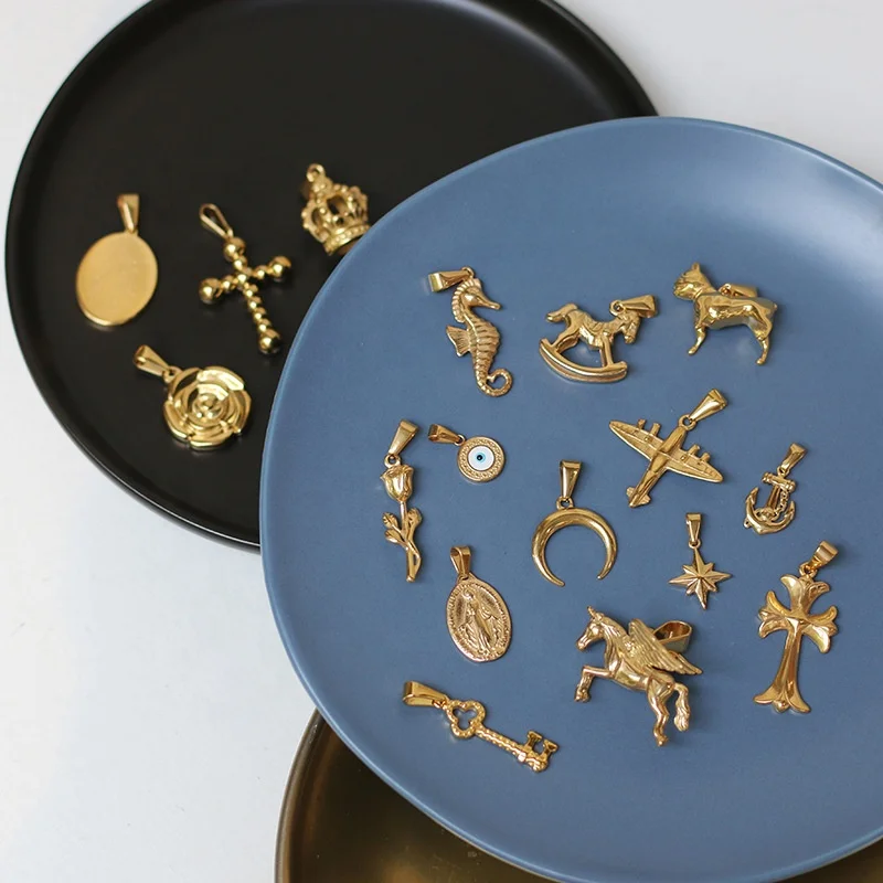 Hot Selling Seahorse Rosette Crown Evil Eyes Mary 18K Gold Plated Stainless Steel Charms Wholesale
Hot Selling Seahorse Rosette Crown Evil Eyes Mary 18K Gold Plated Stainless Steel Charms Wholesale
