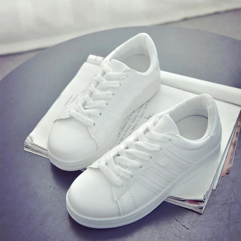 Wholesale cheap custom oem branded leather fashion flat slip on casual white shoes women sneakers
Wholesale cheap custom oem branded leather fashion flat slip on casual white shoes women sneakers