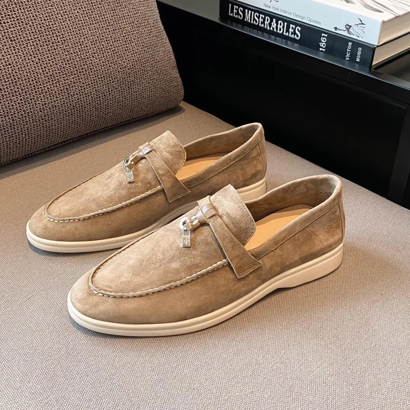 2021 foreign trade new large size soft sole couples shoes retro elegant leather flat women's shoes
2021 foreign trade new large size soft sole couples shoes retro elegant leather flat women's shoes