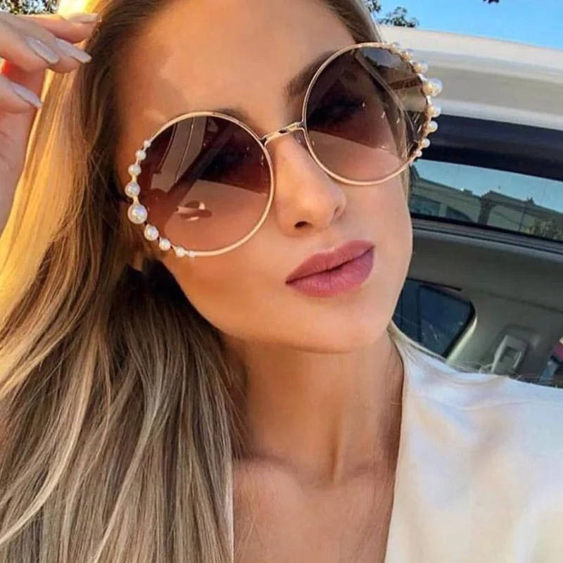 New Arrivals Luxury Metal Round Frame Ocean Lens Gradient Color Sun Glasses Girls Cute Round Pearl Sunglasses 
New Arrivals Luxury Metal Round Frame Ocean Lens Gradient Color Sun Glasses Girls Cute Round Pearl Sunglasses