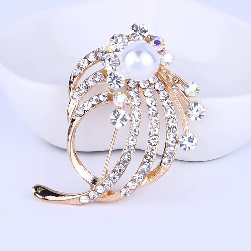 Fashion Brooch Women Wholesale Custom Gold Flower Crystal Pin Brooches For Women Luxury Design Famous Wedding Gift
Fashion Brooch Women Wholesale Custom Gold Flower Crystal Pin Brooches For Women Luxury Design Famous Wedding Gift