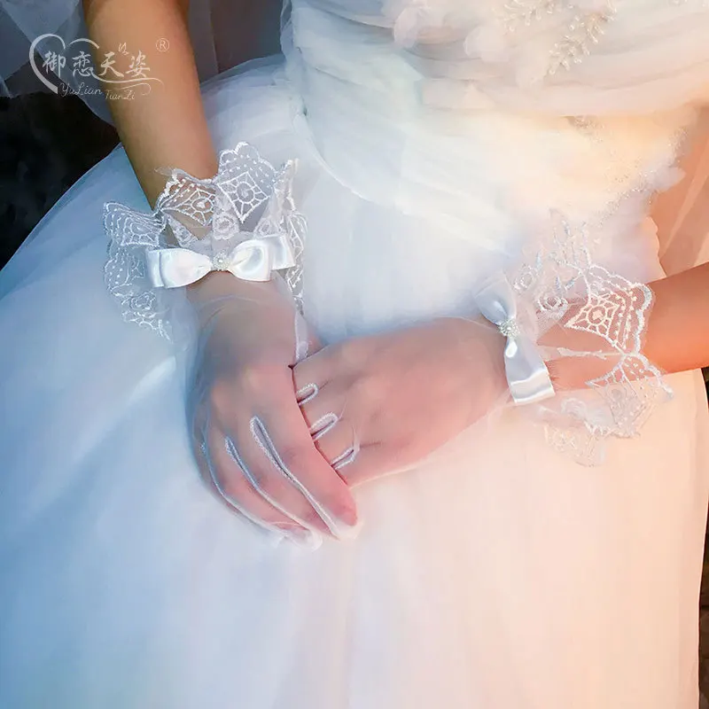 ST-0044 Hot sale high quality cheap white wedding women party new beautiful lace floral bride fingerless sexy dress
ST-0044 Hot sale high quality cheap white wedding women party new beautiful lace floral bride fingerless sexy dress