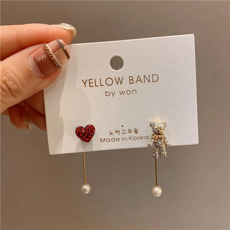 Korean Fashion Cute Small Bear Diamond Earrings Love Heart Long Drop Earrings Girls Jewelry Factory Wholesale, Silver
Korean Fashion Cute Small Bear Diamond Earrings Love Heart Long Drop Earrings Girls Jewelry Factory Wholesale, Silver