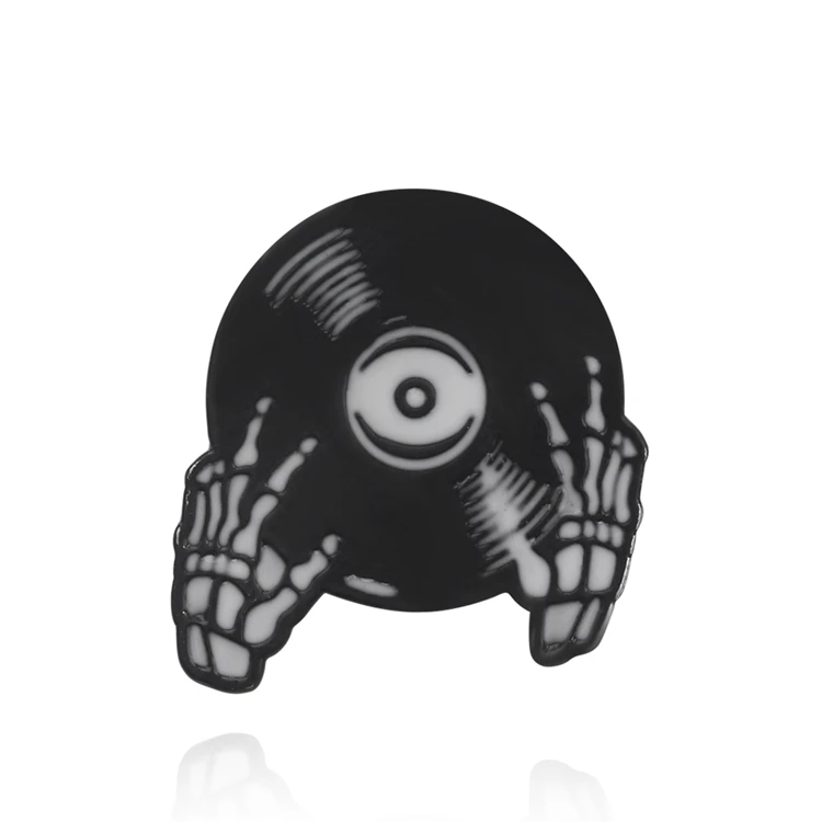 Personality Street Punk Style Skeleton Hand Disc Brooch Rock Singer Collar Pin Decoration Fashion Unique Jewelry Gift
Personality Street Punk Style Skeleton Hand Disc Brooch Rock Singer Collar Pin Decoration Fashion Unique Jewelry Gift