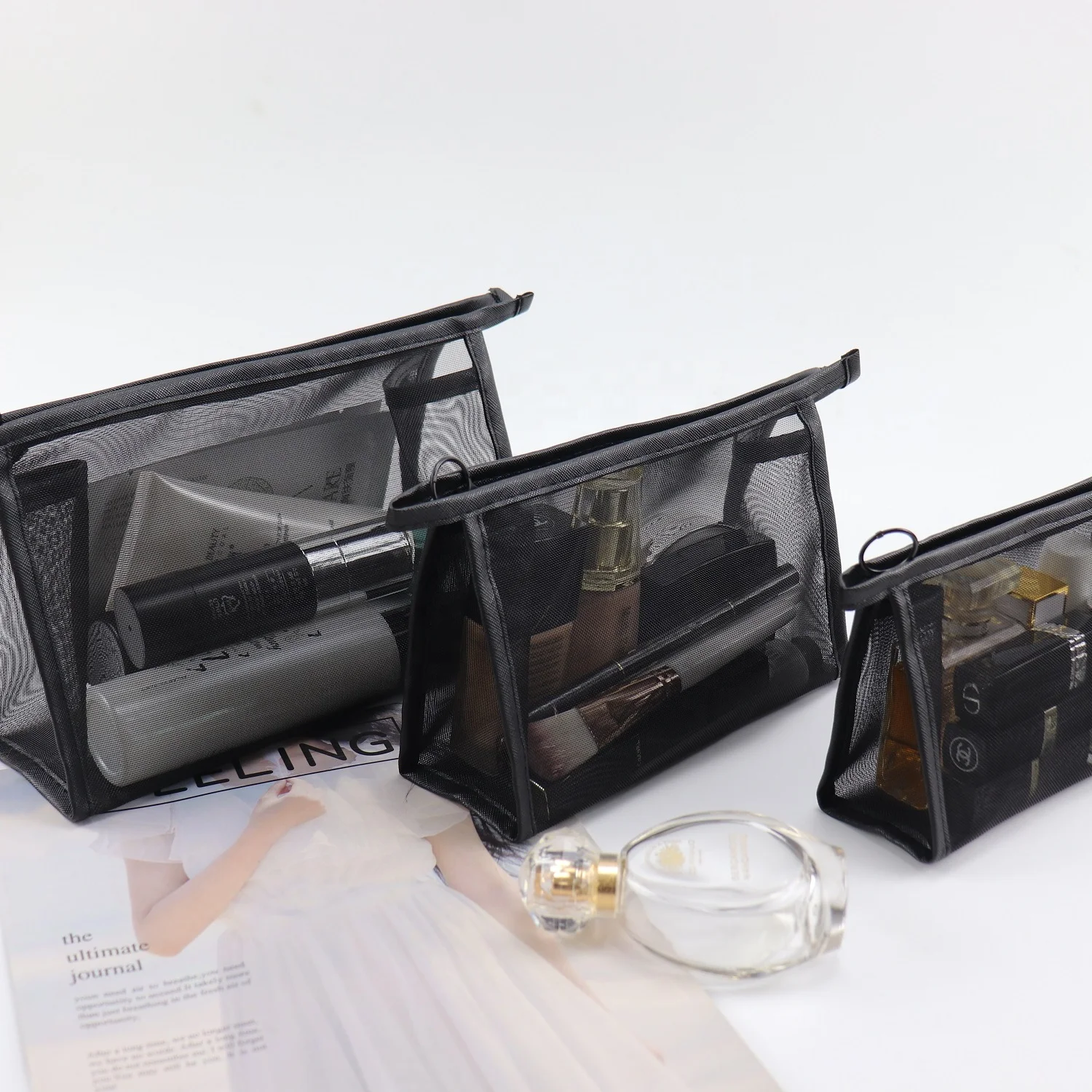 Black Personalized Makeup Bag Private Label And Rose Gold Square Shinny Professional Cosmetic Cosmetics With Handle, Colors
Black Personalized Makeup Bag Private Label And Rose Gold Square Shinny Professional Cosmetic Cosmetics With Handle, Colors