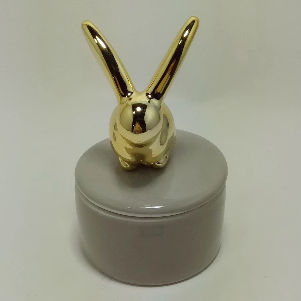 Fancy wholesale christmas ceramic jar gifts decoration supplies small gold candy jewelry box
Fancy wholesale christmas ceramic jar gifts decoration supplies small gold candy jewelry box