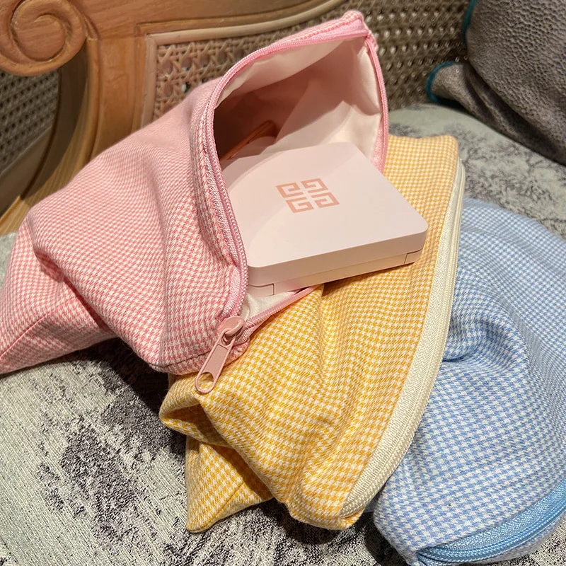Fashion Plaid Cosmetic Bags For Women Makeup Bag Organizer Cotton Fabric Toiletry Bag Storage Pouch Female Beauty Case, Customized color
Fashion Plaid Cosmetic Bags For Women Makeup Bag Organizer Cotton Fabric Toiletry Bag Storage Pouch Female Beauty Case, Customized color