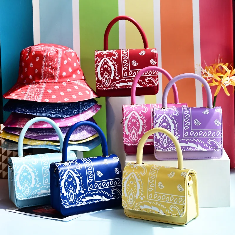Bag Female 2021 Summer Cashew Flowers Small Square Bag High Capacity Commute Shoulder Women Hand Bag Handbags
Bag Female 2021 Summer Cashew Flowers Small Square Bag High Capacity Commute Shoulder Women Hand Bag Handbags
