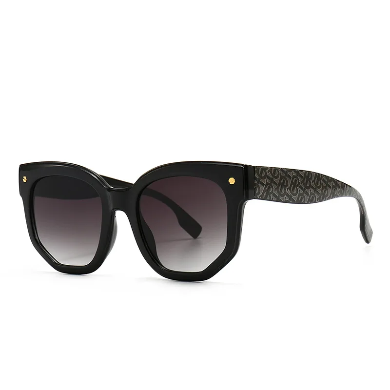 lmamba Wide leg square frame Diamond decorate retro sunglasses modern charm Sun glasses womens sunglasses trendy
lmamba Wide leg square frame Diamond decorate retro sunglasses modern charm Sun glasses womens sunglasses trendy