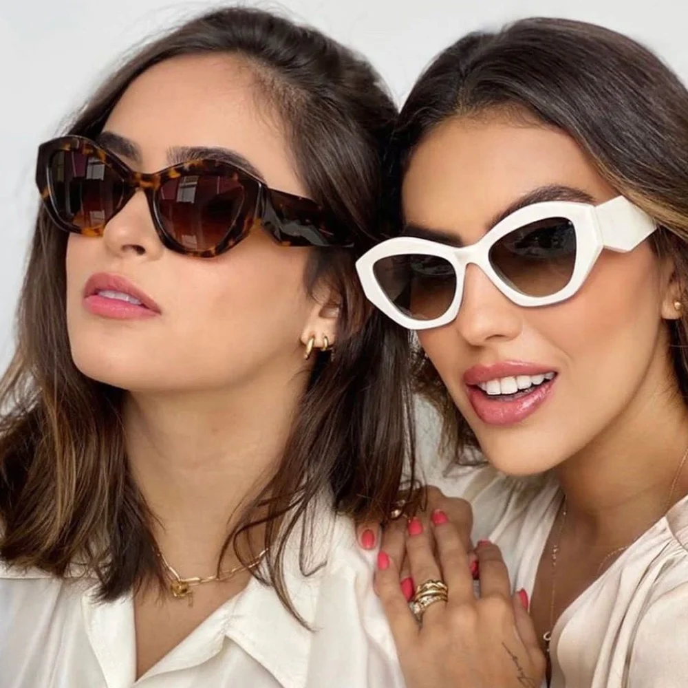 PR07YS Modern Women Cat Eye Big Tinted Frame With Irregular Temples Wholesale Fashion Trend Sunglasses For 2022
PR07YS Modern Women Cat Eye Big Tinted Frame With Irregular Temples Wholesale Fashion Trend Sunglasses For 2022