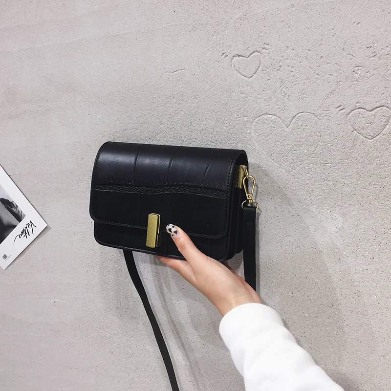 Trendy 2020 Wholesale Woman PU Leather Wide Strap Cross Shoulder women hand Bags suka good price, Customized
Trendy 2020 Wholesale Woman PU Leather Wide Strap Cross Shoulder women hand Bags suka good price, Customized