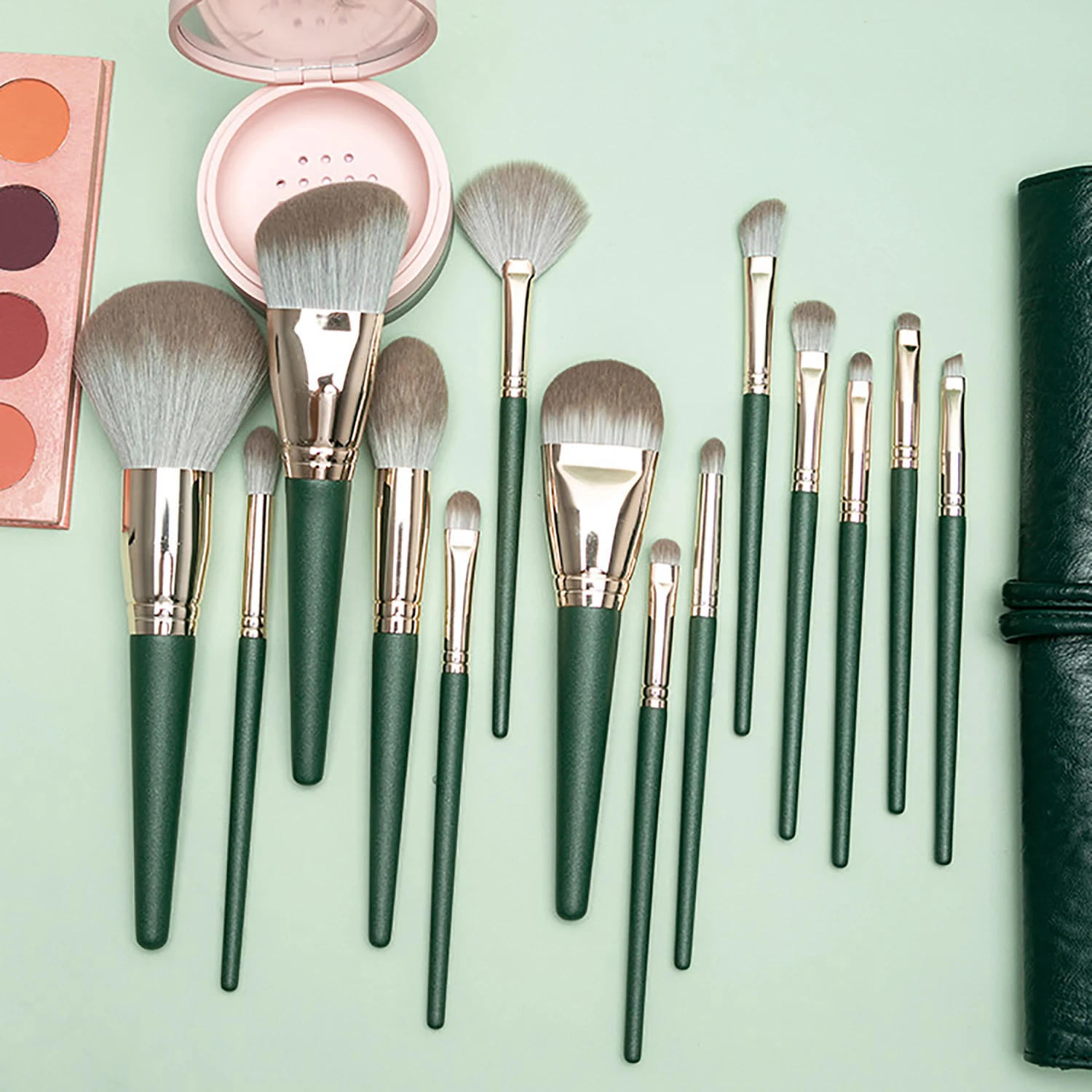 Green Cloud 13-piece makeup brush set /Pearl with wooden handle /High elastic Synthetic hair
Green Cloud 13-piece makeup brush set /Pearl with wooden handle /High elastic Synthetic hair