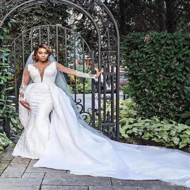 African Mermaid Lace Wedding Dresses With Detachable Train Long Sleeve Bridal Dress Plus Size 2020 Wedding Gowns, Custom made
African Mermaid Lace Wedding Dresses With Detachable Train Long Sleeve Bridal Dress Plus Size 2020 Wedding Gowns, Custom made