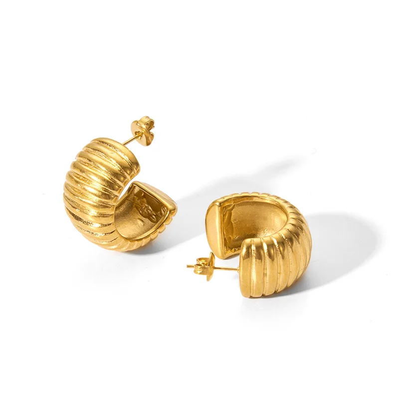 2023 Waterproof Jewelry Stainless Steel 18K Gold Plate Earrings Wide Bread Texture CC Shaped Earring For Women YF3596
2023 Waterproof Jewelry Stainless Steel 18K Gold Plate Earrings Wide Bread Texture CC Shaped Earring For Women YF3596