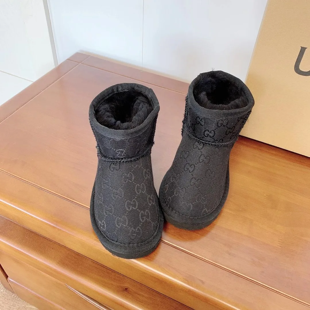 wholesale high quality most popular warm children and girls design winter fashion women snow boots, Customized color
wholesale high quality most popular warm children and girls design winter fashion women snow boots, Customized color