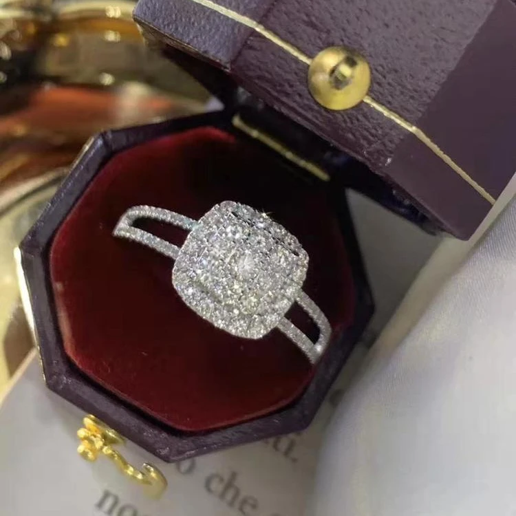 Women's Hiphop Diamond Iced out Ring 18K Real Gold Wedding Rings, White color
Women's Hiphop Diamond Iced out Ring 18K Real Gold Wedding Rings, White color