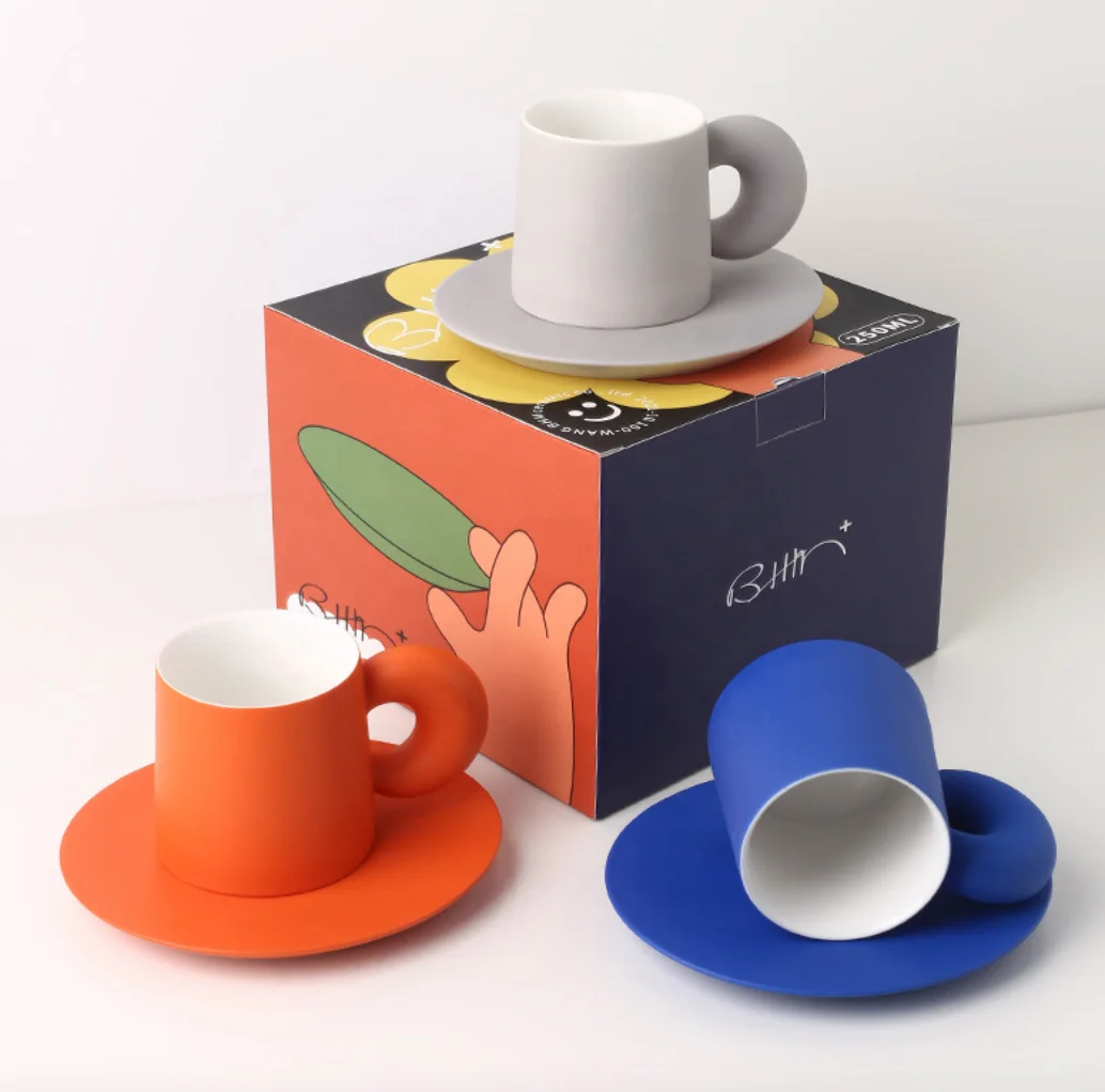 Hot sale light luxury electroplating mug home creative ceramic cup gift box couple coffee drinking cup, Silver/blue/yellow/green
Hot sale light luxury electroplating mug home creative ceramic cup gift box couple coffee drinking cup, Silver/blue/yellow/green