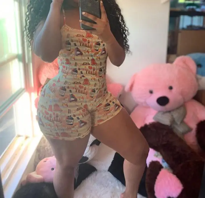2020 Custom Summer Adult Romper Pajamas Onesie Sleeveless onesie for women, Customized color/as show
2020 Custom Summer Adult Romper Pajamas Onesie Sleeveless onesie for women, Customized color/as show