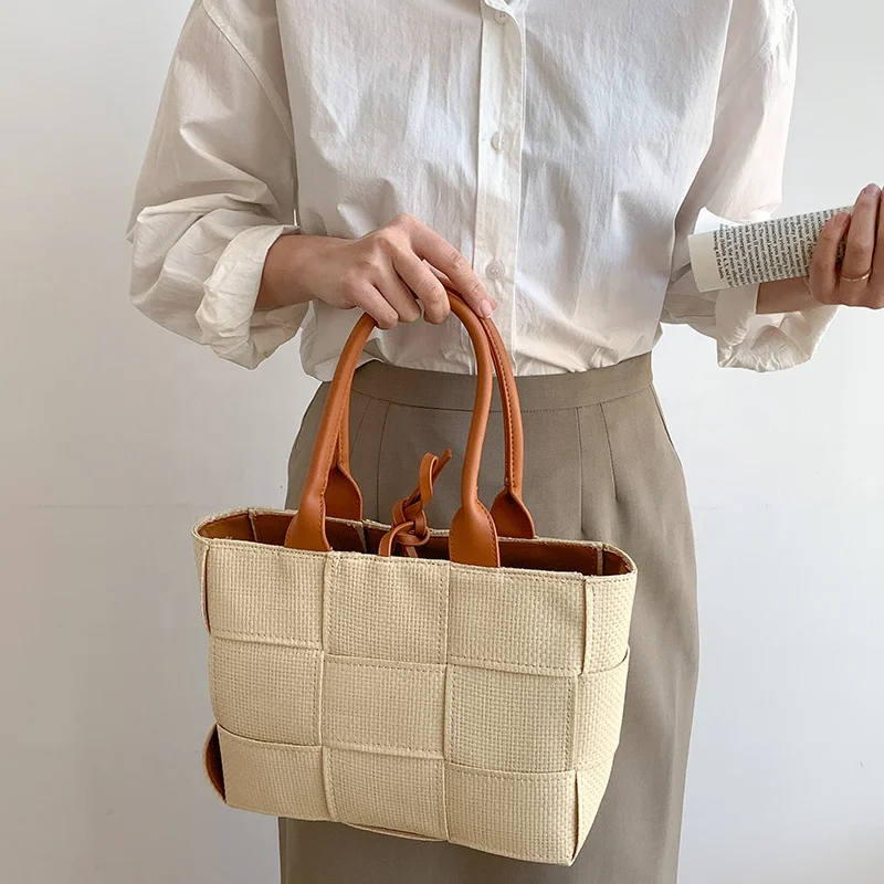 Wholesale Fashion bags women handbags ladies hand bags chic trend Creative knitting women's tote bags
Wholesale Fashion bags women handbags ladies hand bags chic trend Creative knitting women's tote bags