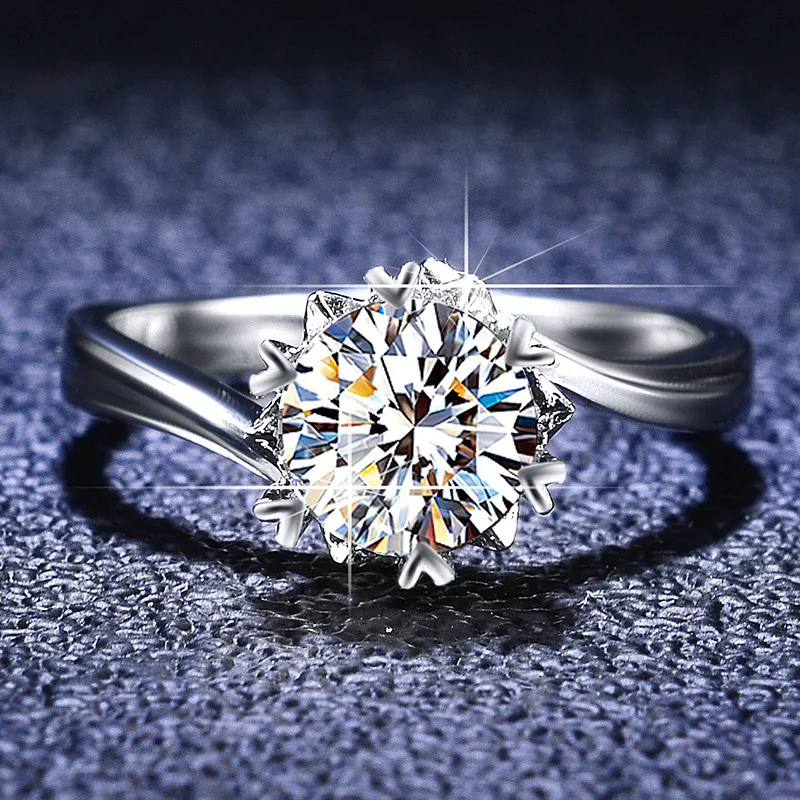 Silver 925 Original Platinum Plated Brilliant Cut 1 Carat D Color Moissanite Snowflake Shape Gemstone Wedding Ring Women Jewelry
Silver 925 Original Platinum Plated Brilliant Cut 1 Carat D Color Moissanite Snowflake Shape Gemstone Wedding Ring Women Jewelry