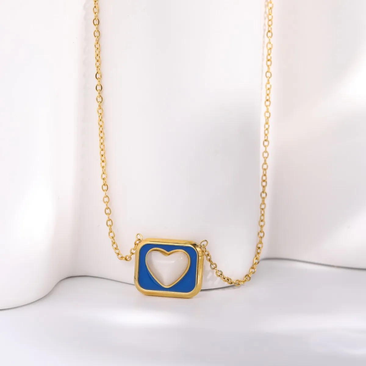 New trendy Stainless Steel Square Heart Necklace 18k Gold Plated Blue Enamel Opal Stone Pendant Necklace for Girls
New trendy Stainless Steel Square Heart Necklace 18k Gold Plated Blue Enamel Opal Stone Pendant Necklace for Girls
