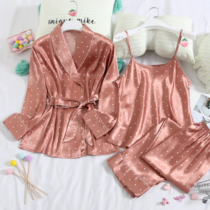 In Stock Red Heart Pyjamas Sets 3 PCS Pijamas woman Winter Silk Sleapwear, Customized color
In Stock Red Heart Pyjamas Sets 3 PCS Pijamas woman Winter Silk Sleapwear, Customized color