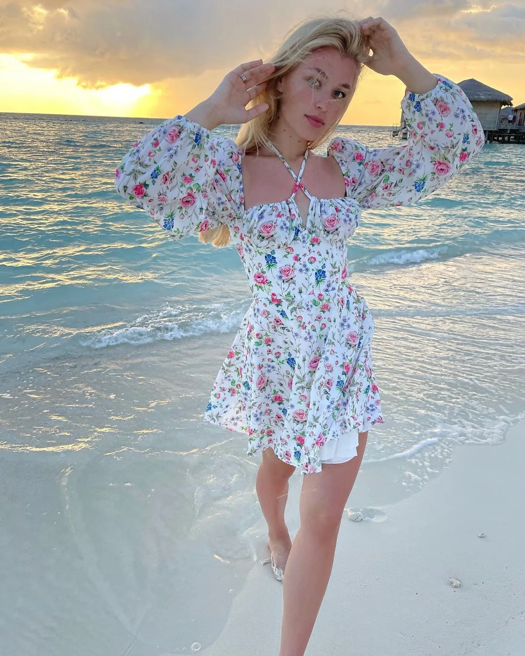 Wholesale a Line Skirt Square Neck Halter Puff Sleeve Backless Zipper Slim Fit Hot Sale Floral Women Casual Dresses, Shown
Wholesale a Line Skirt Square Neck Halter Puff Sleeve Backless Zipper Slim Fit Hot Sale Floral Women Casual Dresses, Shown