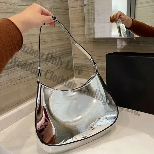 2021 Free shipping Lady Hobos mirror smooth surface One Side Shoulder Bag Handbags Girl woman letters leather large bags ladies 
2021 Free shipping Lady Hobos mirror smooth surface One Side Shoulder Bag Handbags Girl woman letters leather large bags ladies