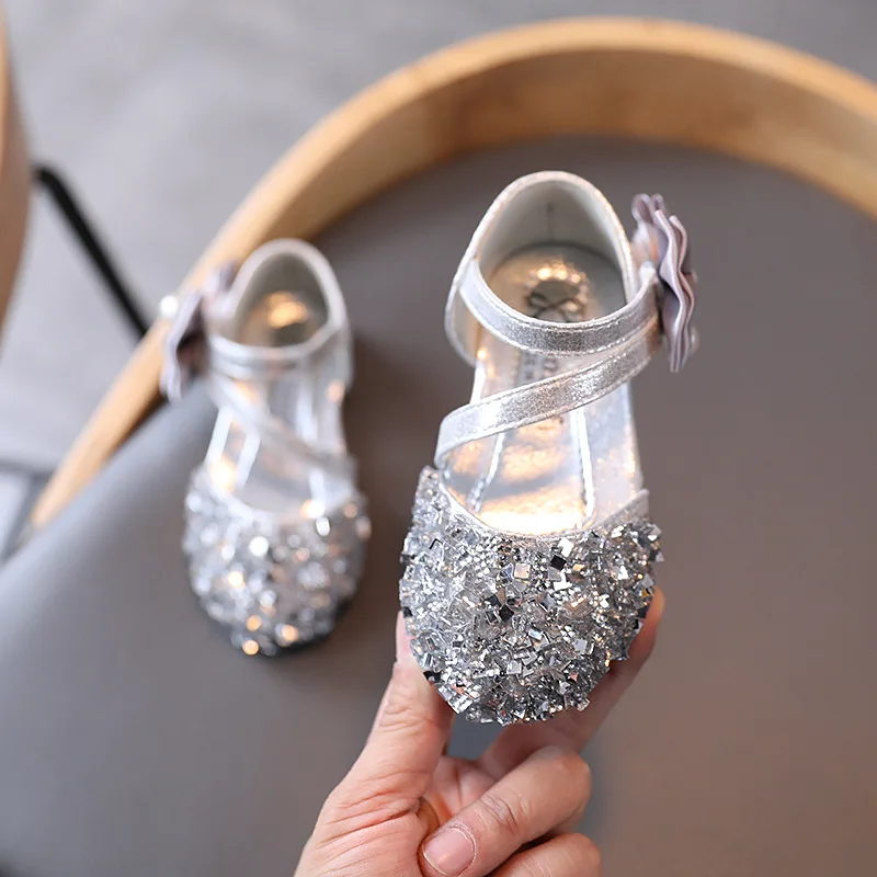 2022 spring and summer new girls' single princess shoes sequins girls baby shoes beanie shoes, Pink/silver/gold
2022 spring and summer new girls' single princess shoes sequins girls baby shoes beanie shoes, Pink/silver/gold