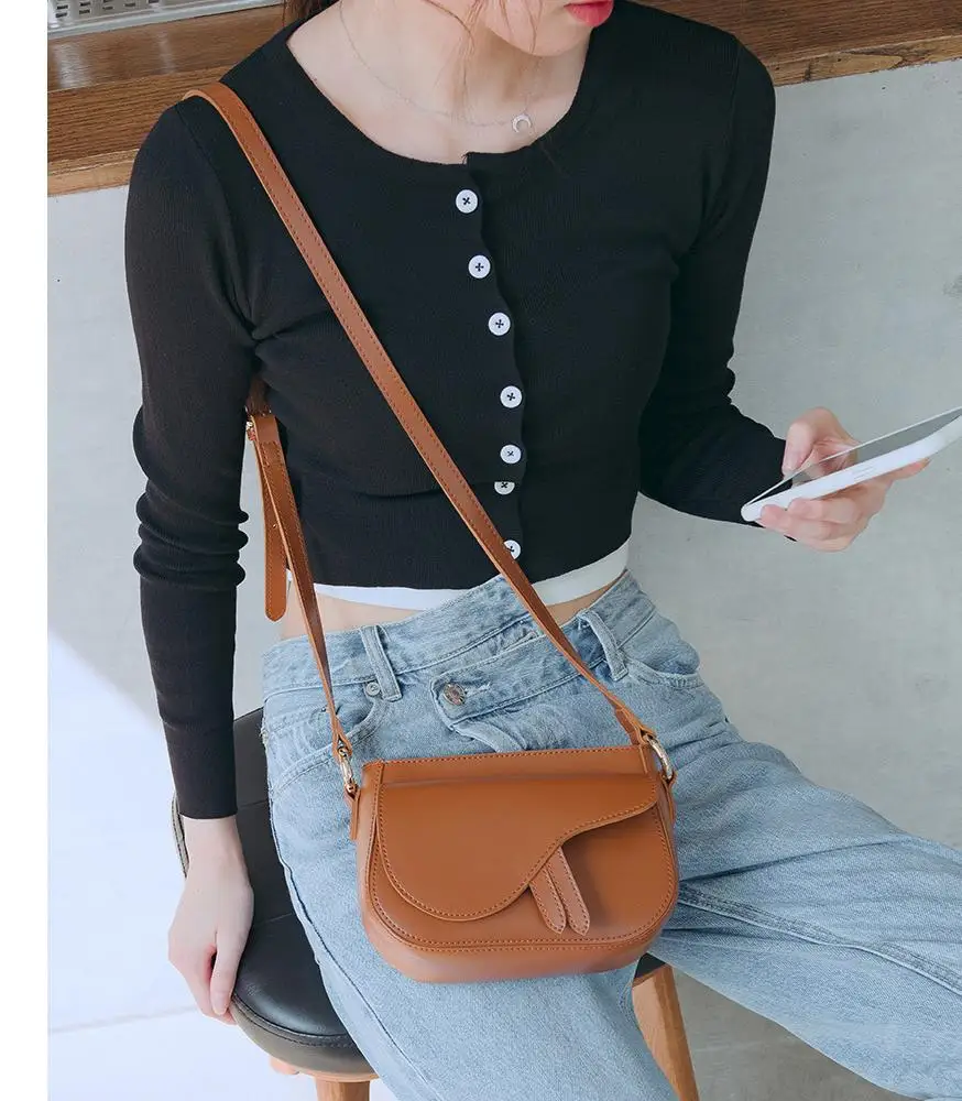 Ladies Purse Half Moon Hand Bags Mini Saddle Bag Pu Shoulder Vintage Small Handbags Designer Bag, 3 colors
Ladies Purse Half Moon Hand Bags Mini Saddle Bag Pu Shoulder Vintage Small Handbags Designer Bag, 3 colors
