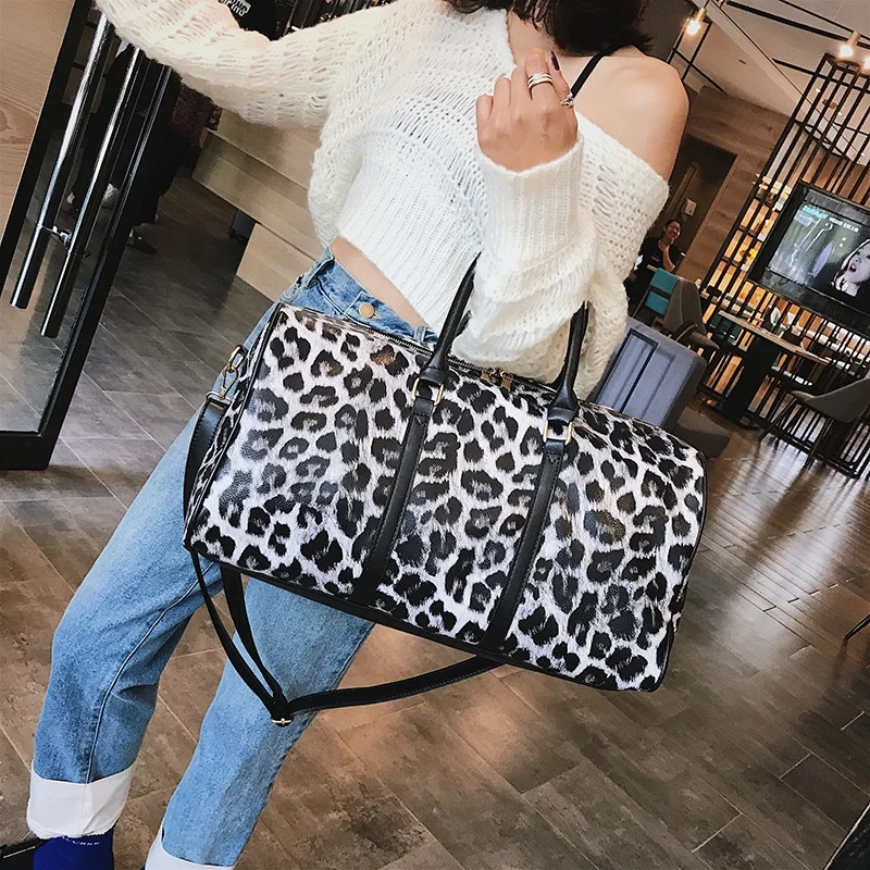Customized leopard print large capacity sexy duffle bags gym women waterproof sports travel bag duffle bag for girls, 2 color options
Customized leopard print large capacity sexy duffle bags gym women waterproof sports travel bag duffle bag for girls, 2 color options