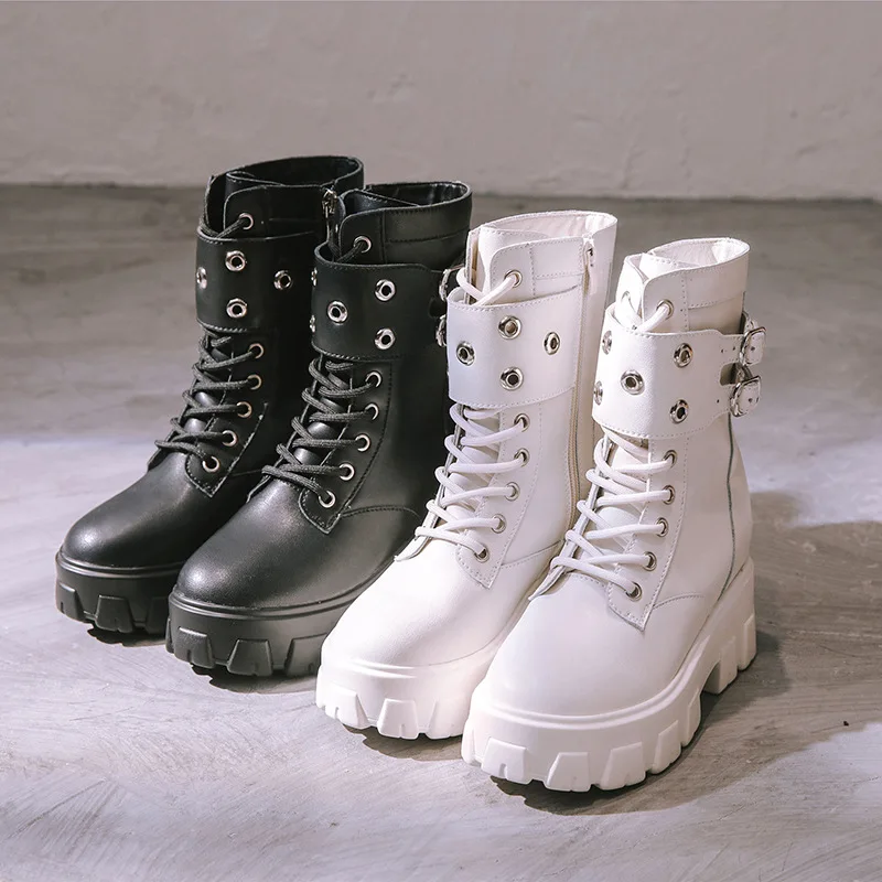 Elevator Boots Female 2020 Autumn and Winter New All-match Leather Dr. Martens Double Breasted British Style, Black
Elevator Boots Female 2020 Autumn and Winter New All-match Leather Dr. Martens Double Breasted British Style, Black