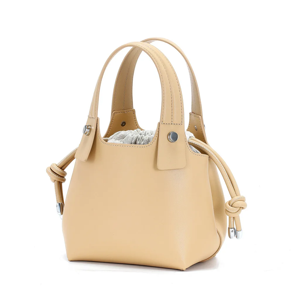 Drop Shipping Custom Drawstring Bags Genuine Leather Bucket Bag Good Quality Handbag For Women, Light yellow, white
Drop Shipping Custom Drawstring Bags Genuine Leather Bucket Bag Good Quality Handbag For Women, Light yellow, white
