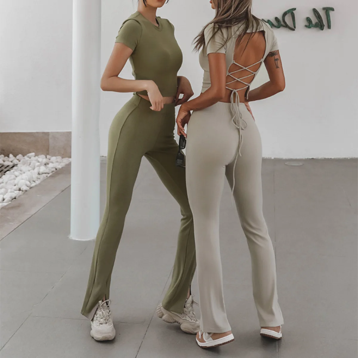 2021 2 Piece Pants Casual Active Wear Backless Tops Long Pants Tie Back Outfits Two Piece Pants Set Women Summer
2021 2 Piece Pants Casual Active Wear Backless Tops Long Pants Tie Back Outfits Two Piece Pants Set Women Summer