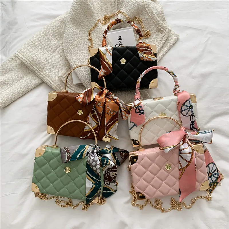 2022 Top Ranking Fashion Messenger Bag with Scarf Top Handle Cute Fashion Quilted Box Handbag For Women, 5 colors
2022 Top Ranking Fashion Messenger Bag with Scarf Top Handle Cute Fashion Quilted Box Handbag For Women, 5 colors
