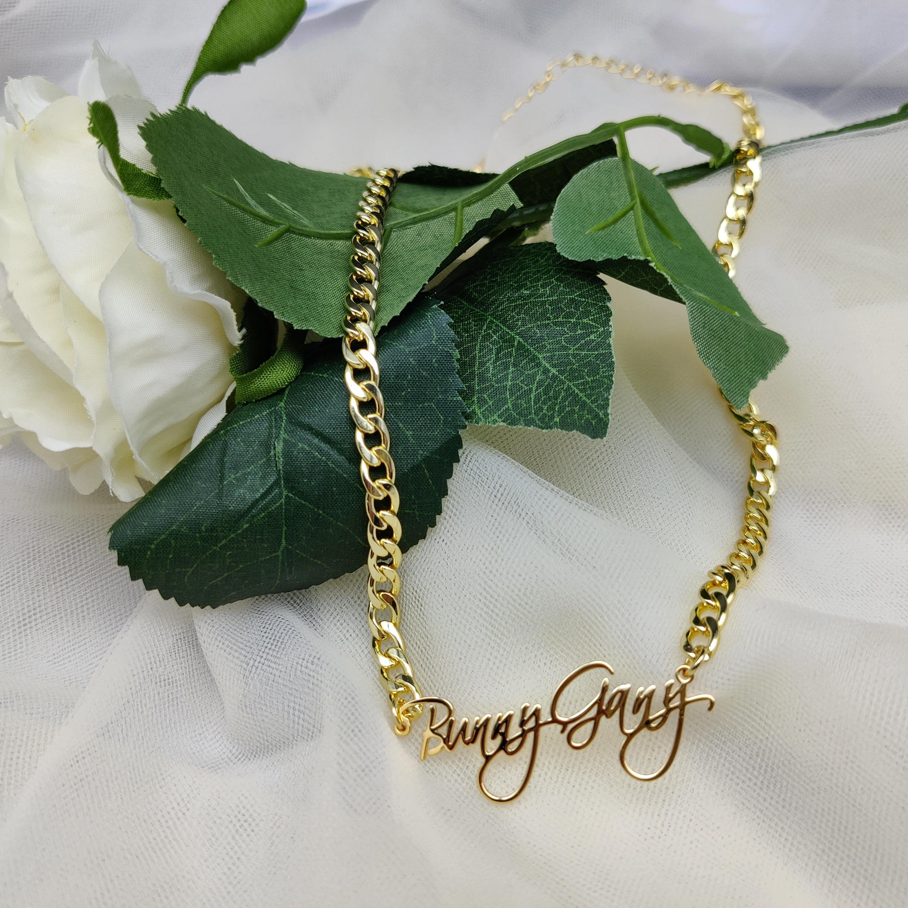ShangJie wholesale stainless steel 3mm Cuba chain necklace ancient English letter necklace individual name custom name necklace, Gold/silver/rose gold
ShangJie wholesale stainless steel 3mm Cuba chain necklace ancient English letter necklace individual name custom name necklace, Gold/silver/rose gold