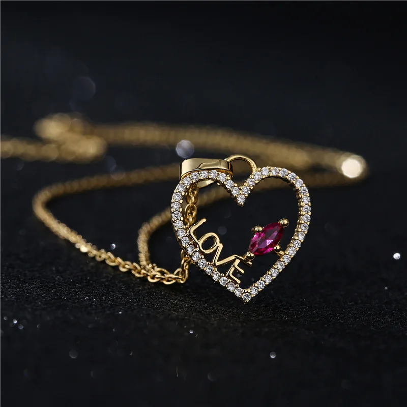 Best Sellers Bling Pink Bling Zircon LOVE Pendant Necklaces Crystal Rhinestone Hollow Heart Necklaces For Girl Gift
Best Sellers Bling Pink Bling Zircon LOVE Pendant Necklaces Crystal Rhinestone Hollow Heart Necklaces For Girl Gift