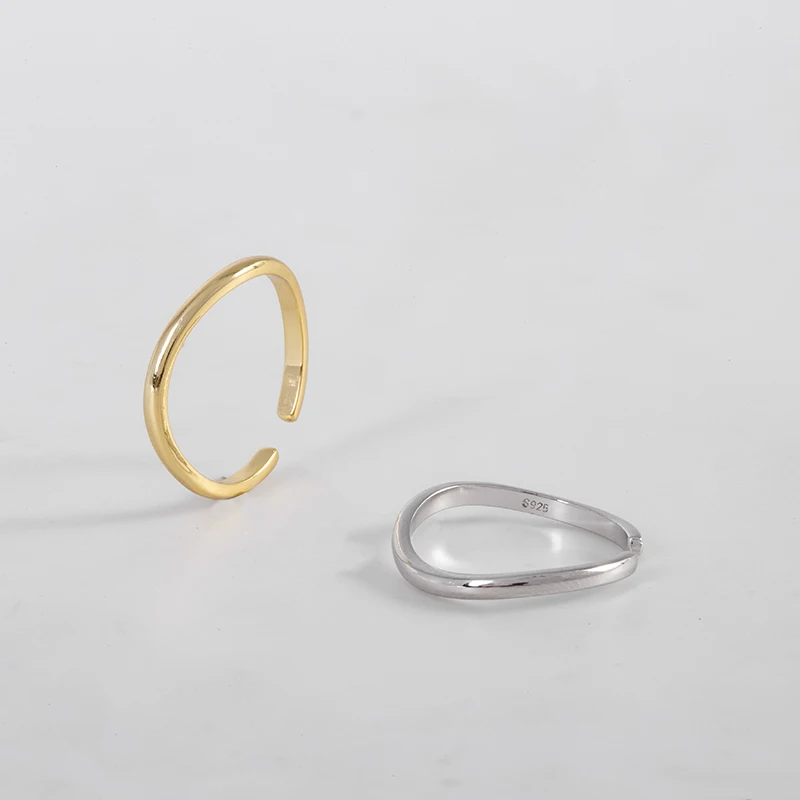 Custom Gold Plated Jewelry Simple Elegant Curve S925 Sterling Silver Ring
Custom Gold Plated Jewelry Simple Elegant Curve S925 Sterling Silver Ring
